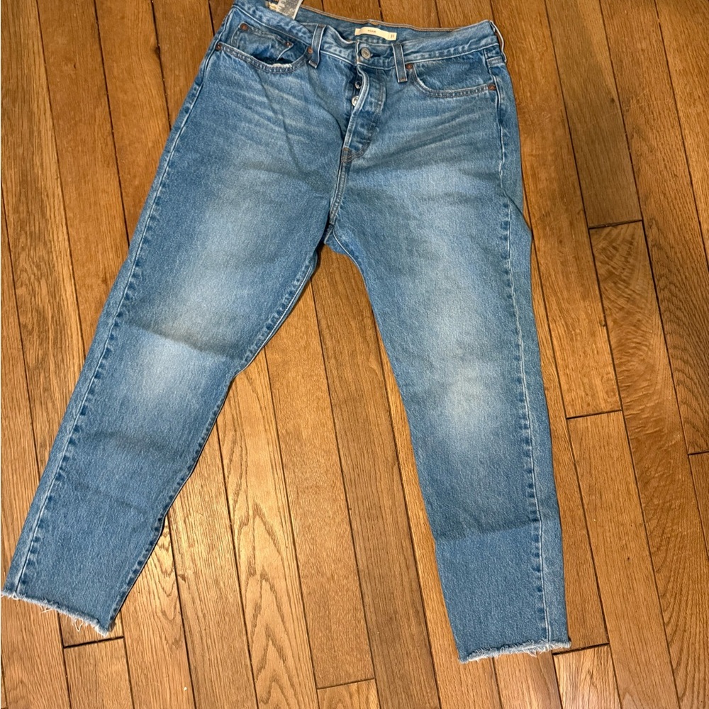 Levi's Wedgie Icon Ankle Jeans